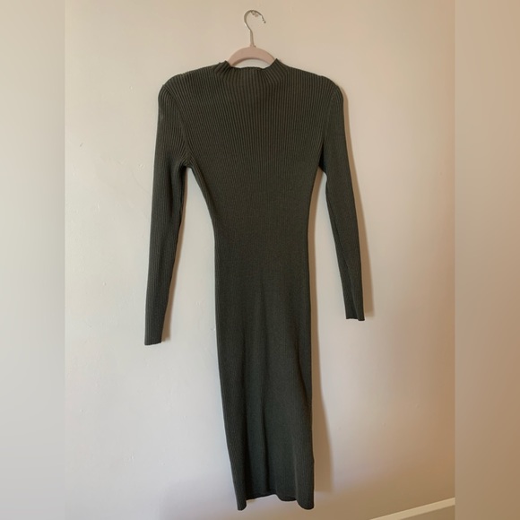 • H&M green maxi dress - Picture 2 of 3